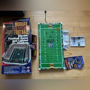 Vintage Monday Night Football Electric Football Game, NFL Seahawks Packers, 6076